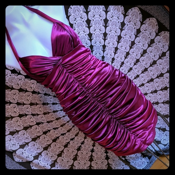 Dresses & Skirts - Stunning sexy dress